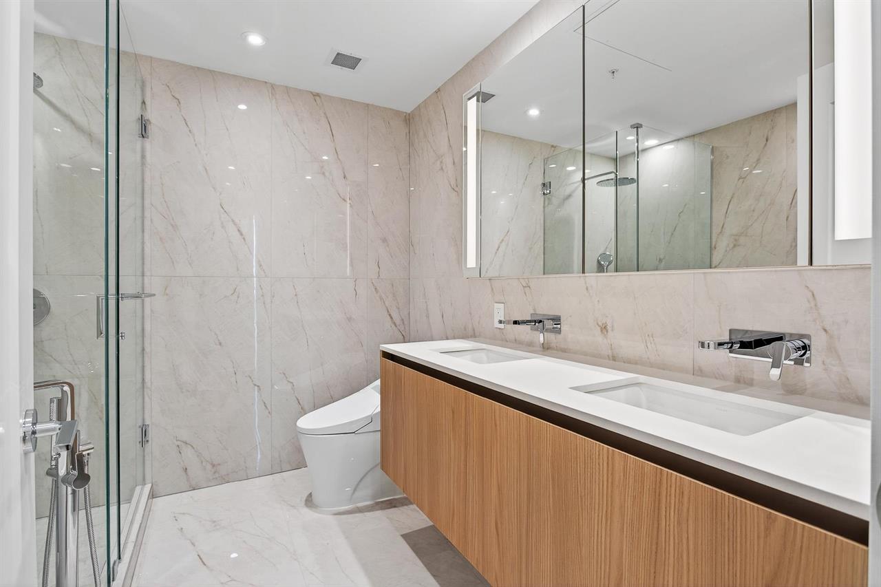 #1506 – 135 E. 13th Street